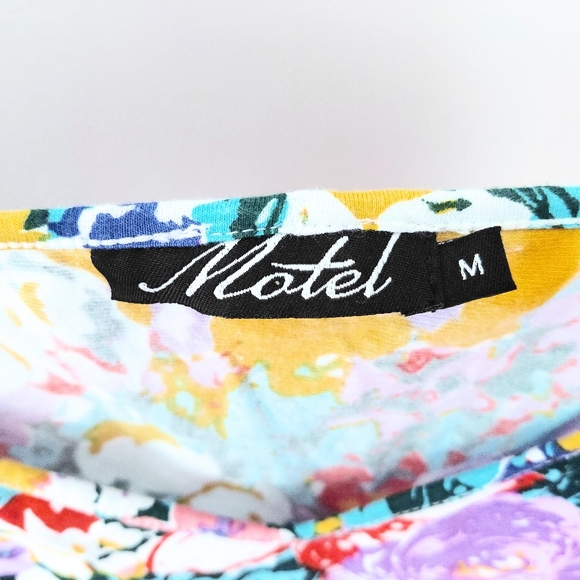 NWOT Motel Urban Outfitters 90s Off-The-Shoulder Floral Mini Dress M - Picture 6 of 7